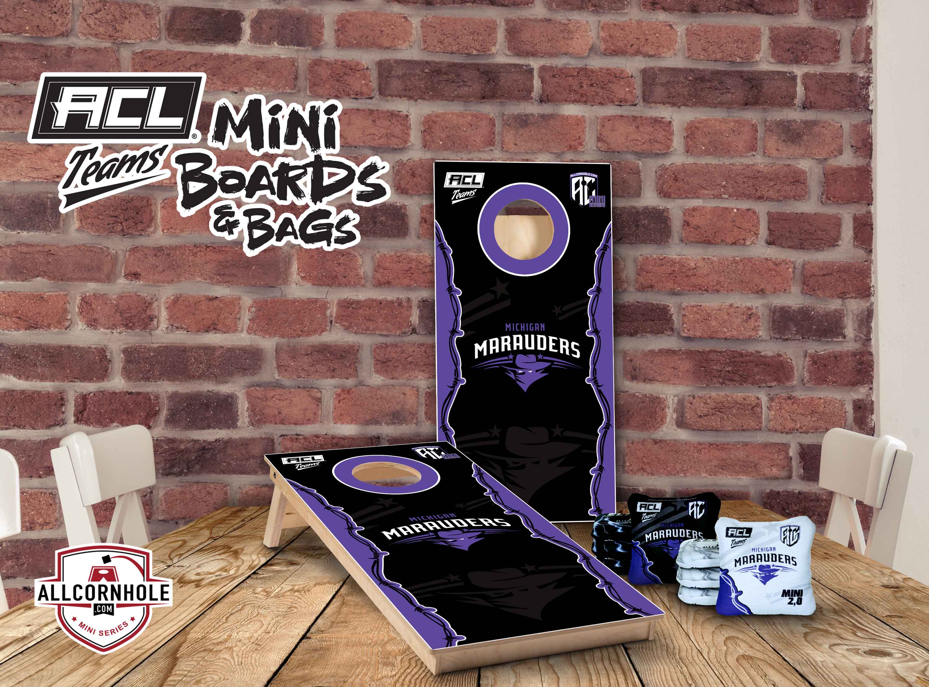 ACL Teams mini Cornhole Board Set - Michigan Marauders